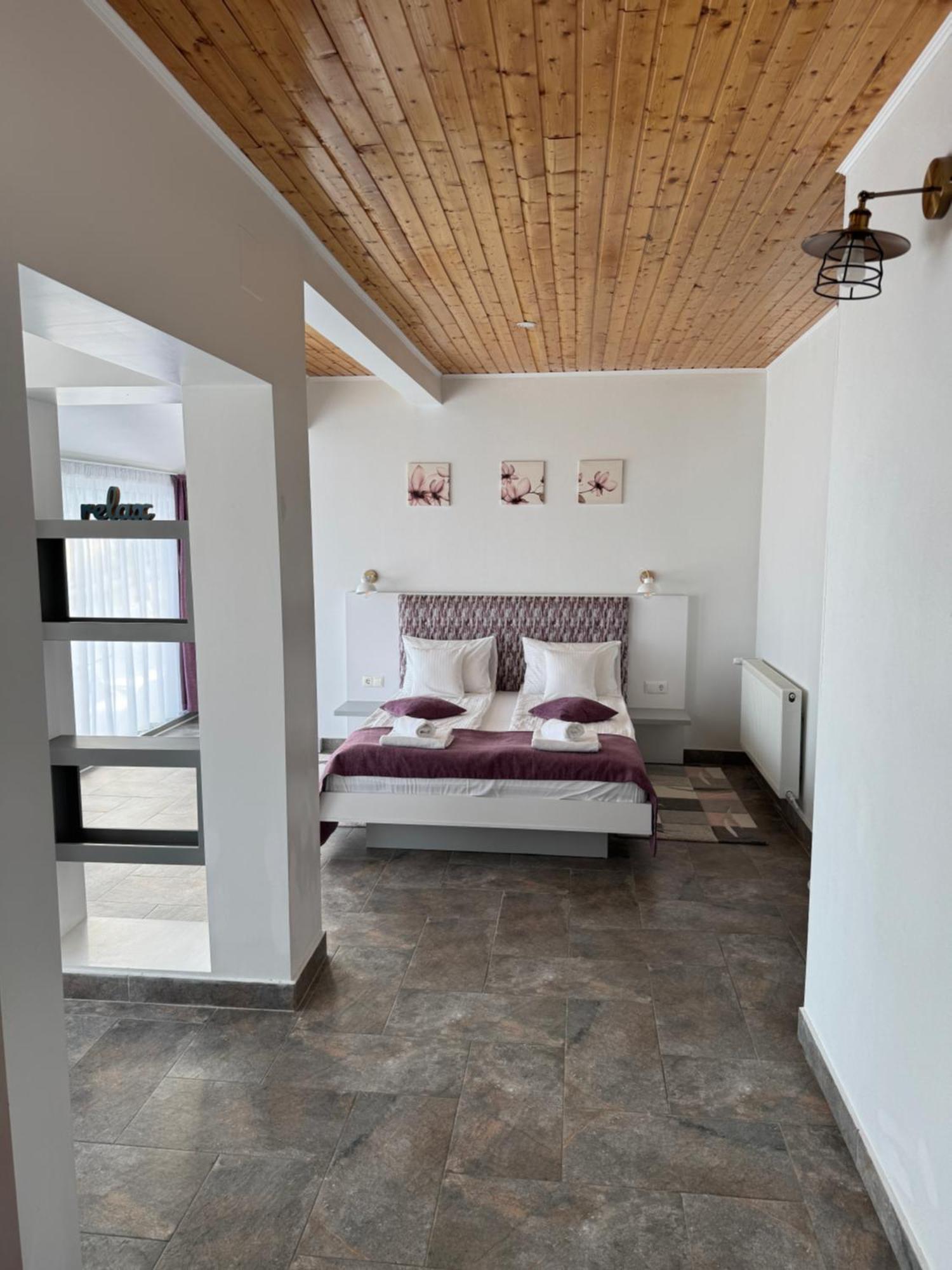 Red Family Apartments Пэлтиниш Номер фото